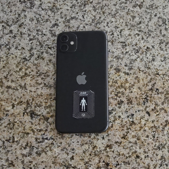 Apple iPhone 11 - Picture 2 of 2